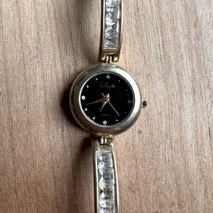 Collezio ladies gold tone black dial fashion watch NEW BATTERY